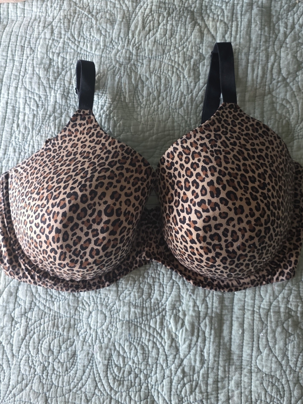 Auden The Superstar Leopard Print T-Shirt Bra 42DDD Lightly Lined Underwire